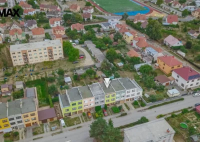 Letecký pohled na okolí domu v Jaroměřicích nad Rokytnou